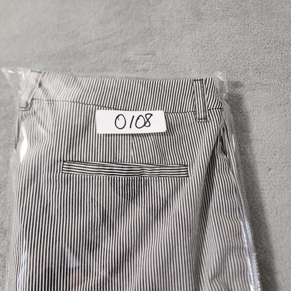 Anne Kline Sport Women's Shorts Size 12 Chino Striped Stretch - Picture 8 of 8